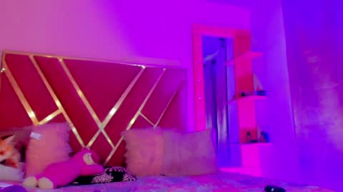 dollcute_latin online show from May 9, 8:10 am
