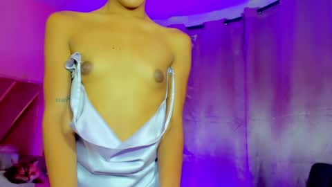 dollcute_latin online show from May 19, 10:11 am