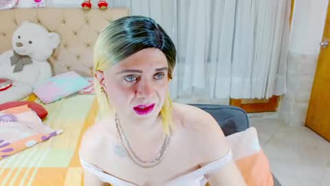 ilona online show from May 19, 5:14 am