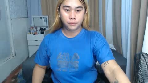 Stacy DONT FORGET TO FOLLOW ME AND THUMBS UP my wife samgrg2 online show from June 25, 9:57 am