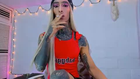 drippyorlove online show from May 25, 5:31 pm