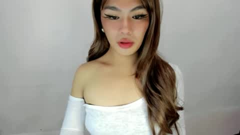 miss. Erika online show from September 24, 2:23 pm