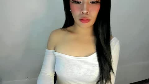 miss. Erika online show from October 24, 1:05 pm