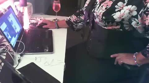 D Starr online show from February 22, 7:22 am