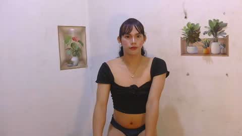 dy_namite online show from April 28, 6:56 pm