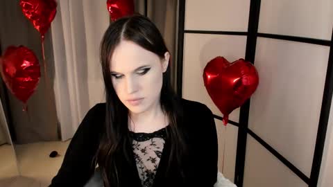 Effie Mur online show from February 14, 10:49 pm