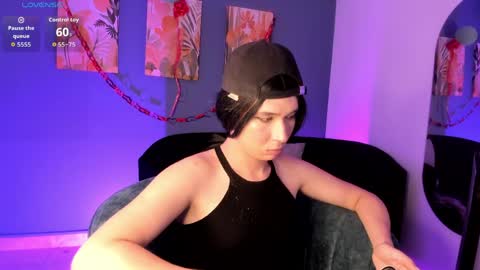 electra_gosselin online show from May 13, 1:14 am