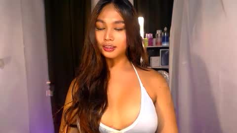 ellie online show from May 8, 7:10 pm