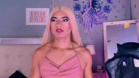 emily_castillo1_ online show from April 29, 5:56 am
