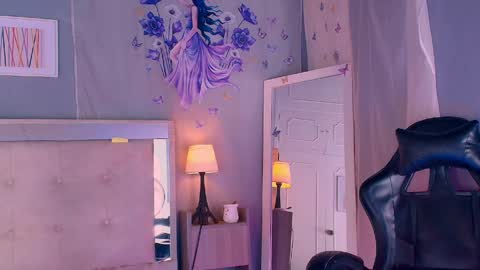 emily_castillo1_ online show from May 8, 6:10 am