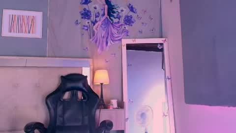 emily_castillo1_ online show from May 28, 6:44 am