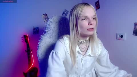 Lia online show from March 22, 1:49 pm