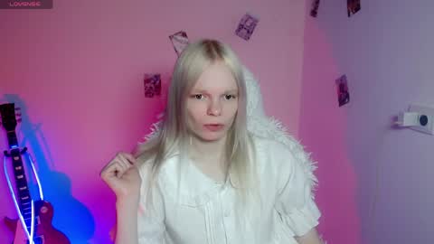 Lia online show from April 4, 4:27 pm