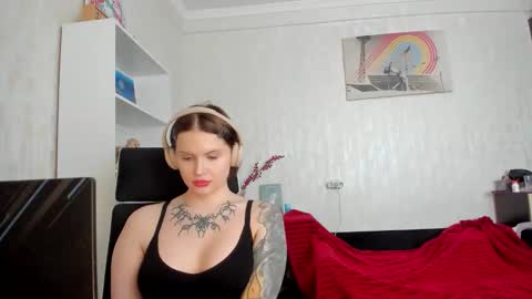 emydeliro online show from May 4, 1:38 pm