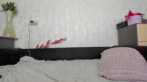 emydeliro online show from May 29, 2:59 pm