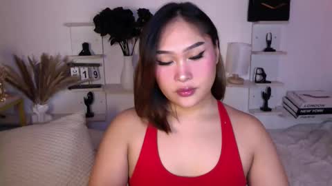 Queen Eva Mazikeen online show from December 19, 6:35 pm