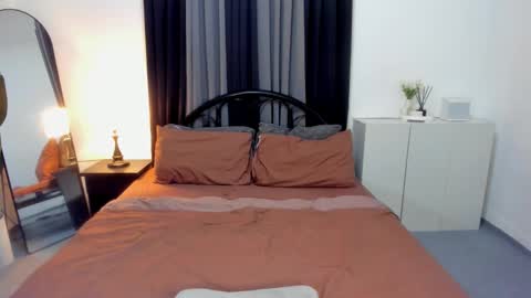 EVA online show from December 22, 1:22 pm