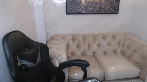 Hi Stream 1000pm to 600am online show from May 12, 9:01 pm