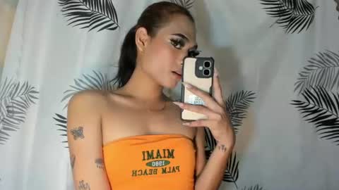 jenny  Laiza online show from June 16, 11:38 pm