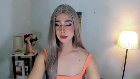 expensive_elise online show from March 2, 12:34 pm