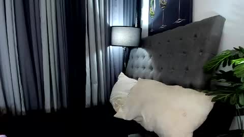 extravagantgabbie online show from May 12, 4:15 pm