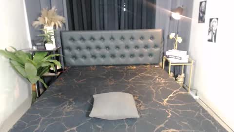 fascinatingtransvalerie online show from February 8, 6:22 am