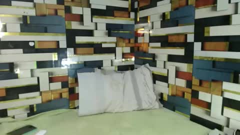 feminine_tsx online show from November 15, 2:48 pm