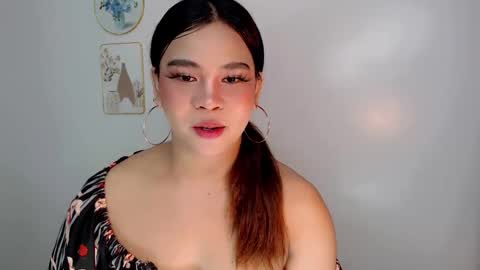 Jasmine online show from May 11, 10:07 pm