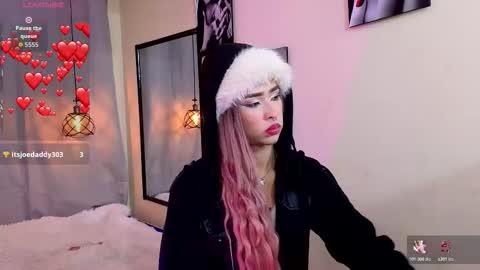 flor_gil online show from February 20, 6:19 am