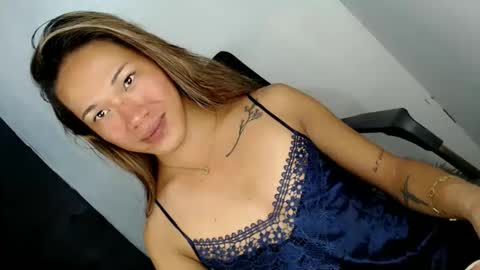 sweetyJENNY online show from May 17, 12:59 pm