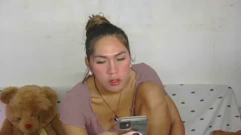 LIL LEE online show from October 12, 9:50 pm