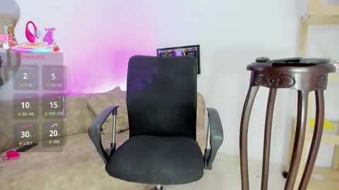 L A U R A online show from September 22, 1:00 am