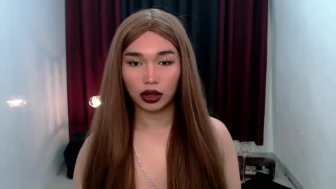 Snapshot of giaxxx01 chatting on December 27, 7:29 am Gia X online show from December 27, 7:29 am