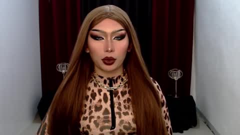 Snapshot of giaxxx01 chatting on January 8, 5:37 am Gia X online show from January 8, 5:37 am