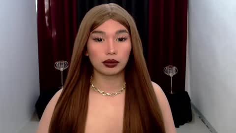 Snapshot of giaxxx01 chatting on January 18, 7:04 am Gia X online show from January 18, 7:04 am