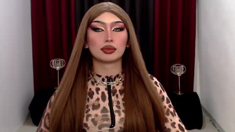 Snapshot of giaxxx01 chatting on February 4, 6:14 am Gia X online show from February 4, 6:14 am