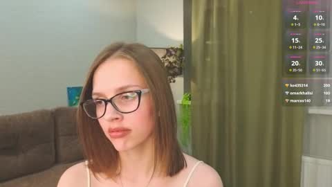 Snapshot of gillianshean chatting on October 18, 1:59 pm Anna online show from October 18, 1:59 pm