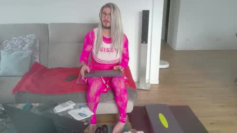 GingerPink online show from January 8, 10:41 am