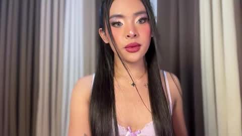 queen ronna online show from May 9, 8:43 am