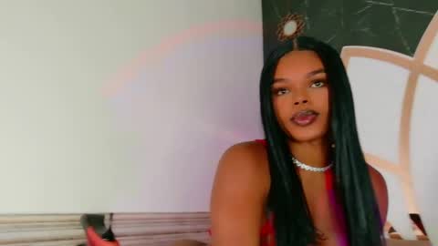 gisela_valencia online show from May 5, 5:35 am