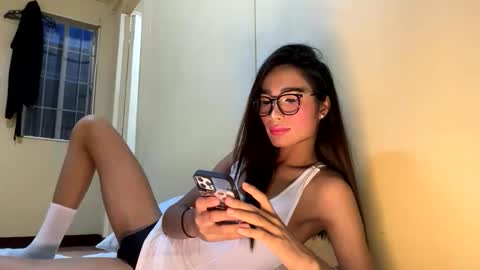 gleiahong online show from May 20, 10:43 am