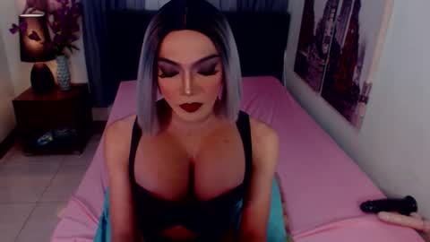 Lucy Pearl online show from March 4, 6:30 am