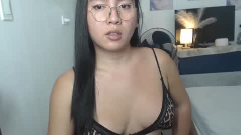 bella online show from May 11, 4:40 am