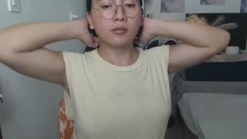 bella online show from May 14, 4:33 am