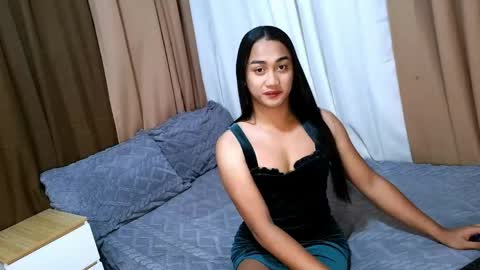 gorgeous_niicole online show from May 31, 1:18 pm