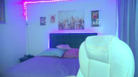 goth_minerva online show from April 26, 1:42 pm