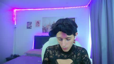 goth_minerva online show from May 5, 2:45 pm