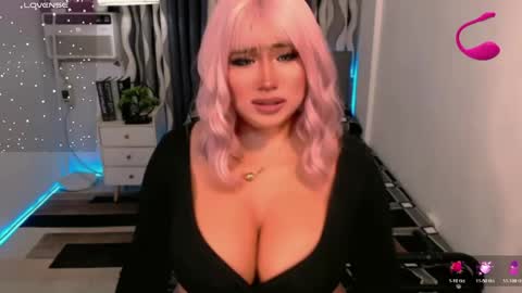 PAULATHEONE online show from April 27, 7:39 am