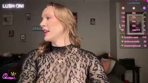 SexQueen Nikki online show from May 2, 5:56 am