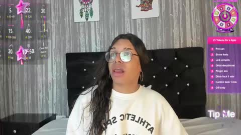 hailey_johnsonn online show from September 18, 1:05 pm